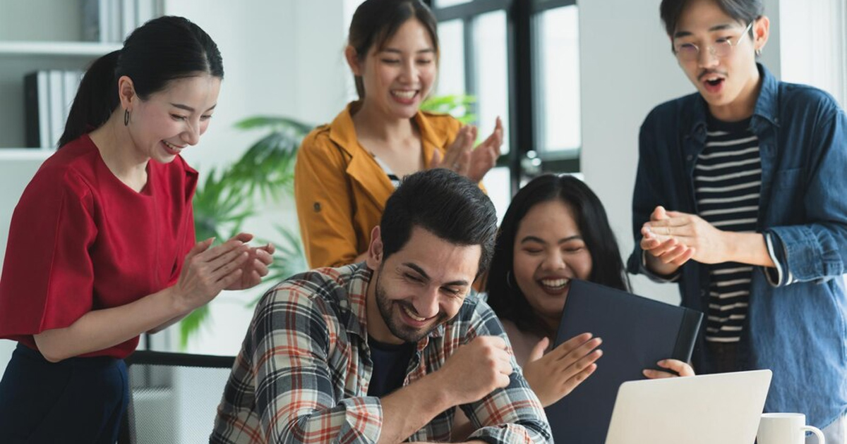 Văn hóa công sở là gì? Vai trò, yếu tố cấu thành & cách xây dựng
