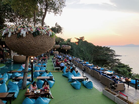 3-mermaids-cafe-restaurant-3 giờ mở cửa và giá cả tại 3 mermaids cafe & restaurant