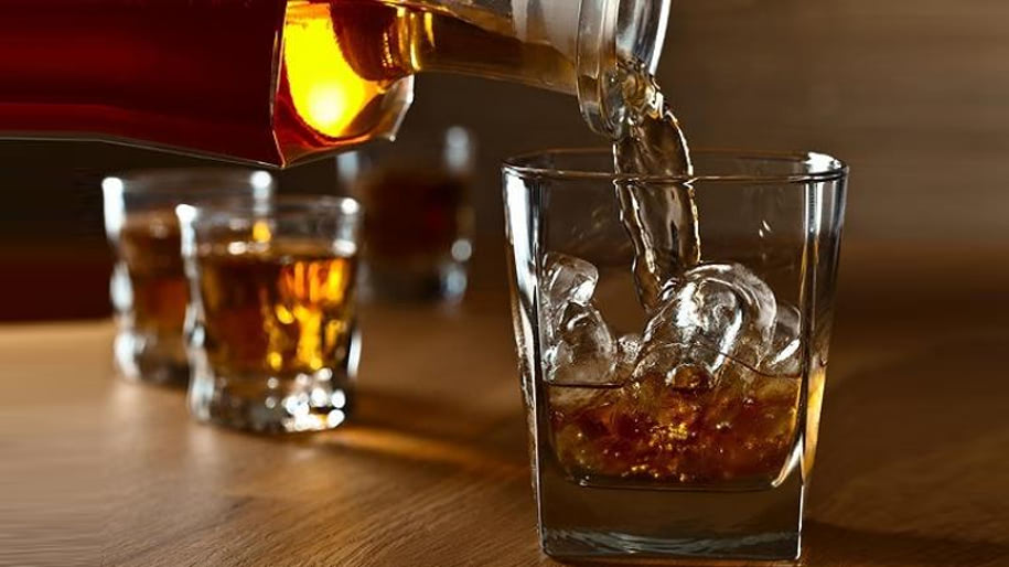 Rượu Rum là gì? Những thông tin về rượu rum chủ kinh doanh nên biết
