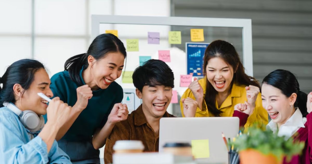 6-lam-viec-nhom-giup-tang-moi-quan-he