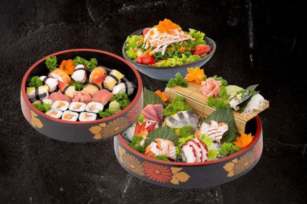 93f634c983f043b282d9f219697b91db đồ ăn sushi