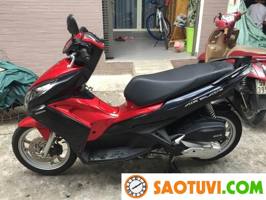 Air Blade 2014 có gì mà vẫn được nhiều người tìm mua? Xe được trang bị nhiều tiện ích và công nghệ hiện đại.