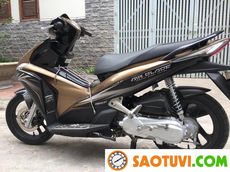 Air Blade 2014 có gì mà vẫn được nhiều người tìm mua? Air Blade 125cc được trang bị động cơ 125cc mạnh mẽ, êm ái, lâu xuống cấp.