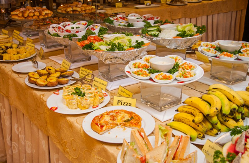 an-buffet-3 thiết bị nhà hàng khách sạn