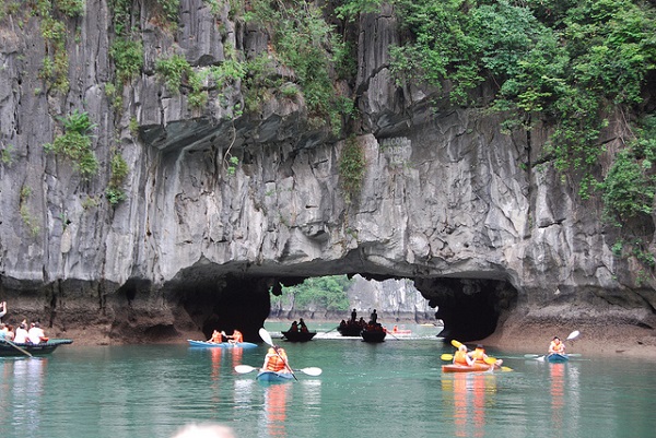 ao-dong-hang-luon-1 tổng quan vẻ đẹp ao dong hang luồn