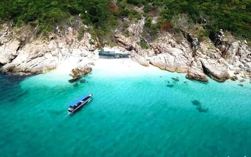 bai-cay-me-dao-binh-hung Bãi Cây Me nơi bạn có thể trải nghiệm cảm giác lạ là cắm trại qua đêm