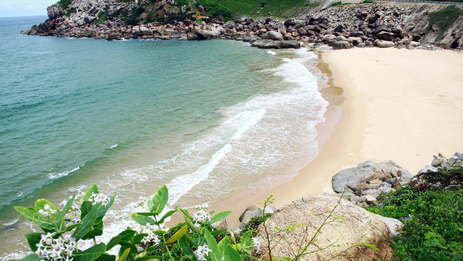 bai-tien-nha-trang-3 tham quan bãi tiên nha trang mùa đẹp nhất