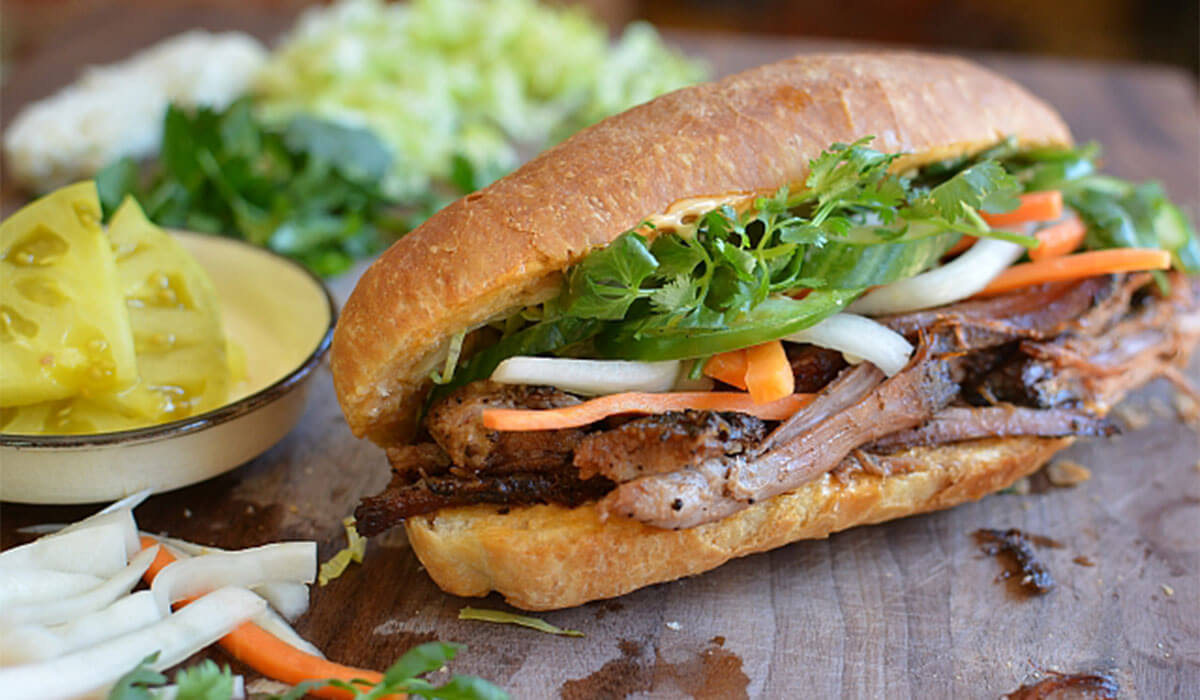banh-mi-an-sang bánh mì thơm ngon nóng hổi