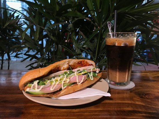 banh-mi-cafe-an-sang mô hình quán ăn sáng