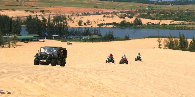 bau-trang-2-min Vi vu trên xe tại khu du lịch Bàu Trắng
