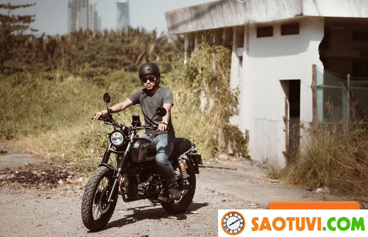 Brixton BX 150 thu hút bởi sự cổ điển và mạnh mẽ Brixton BX150 được trang bị khối động cơ tương tự như BX125 nhưng có dung tích lớn hơn.