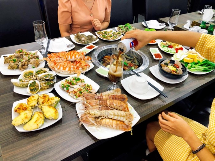 Top 10 nhà hàng Buffet hải sản tươi ngon đa dạng tại Hà Nội