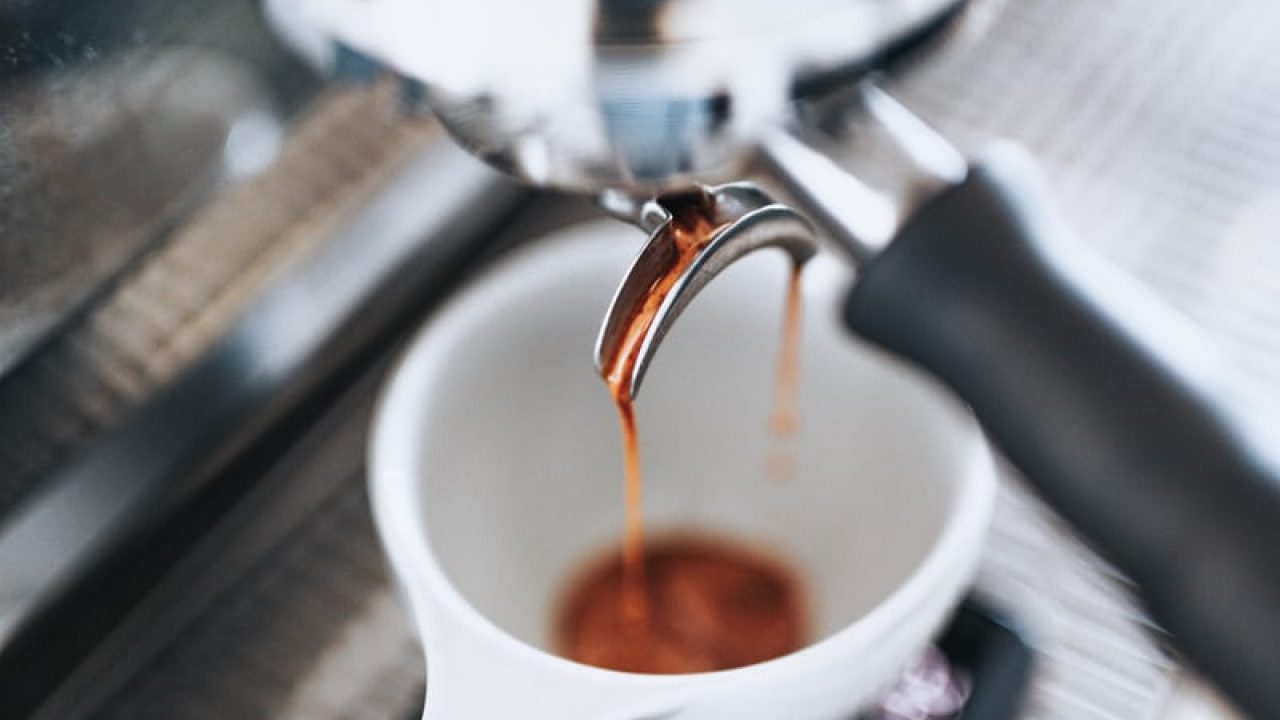 ca-phe-espresso-tu-co-ba-n-de-n-hoa-n-ha-o-primecoffee-1280x720-1 cách làm cafe macchiato