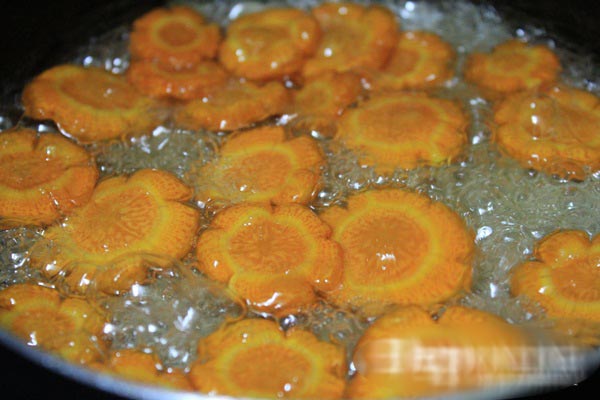 cach-lam-mut-ca-rot-ngon-de-ban-kiem-tien-dip-tet-2 Cách làm mứt cà rốt ngon để bán kiếm tiền dịp Tết