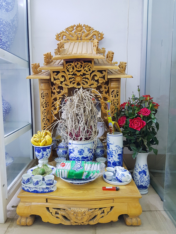 cach-lau-don-ban-tho-than-tai-3 lau dọn lư hương