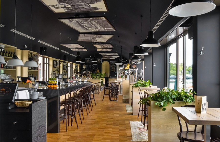 cach-trang-tri-cua-hang-tra-sua-dep-voi-chau-hoa-hoac-cay-xanh Trang trí quán trà sữa đơn giản bằng chậu hoa và cây xanh