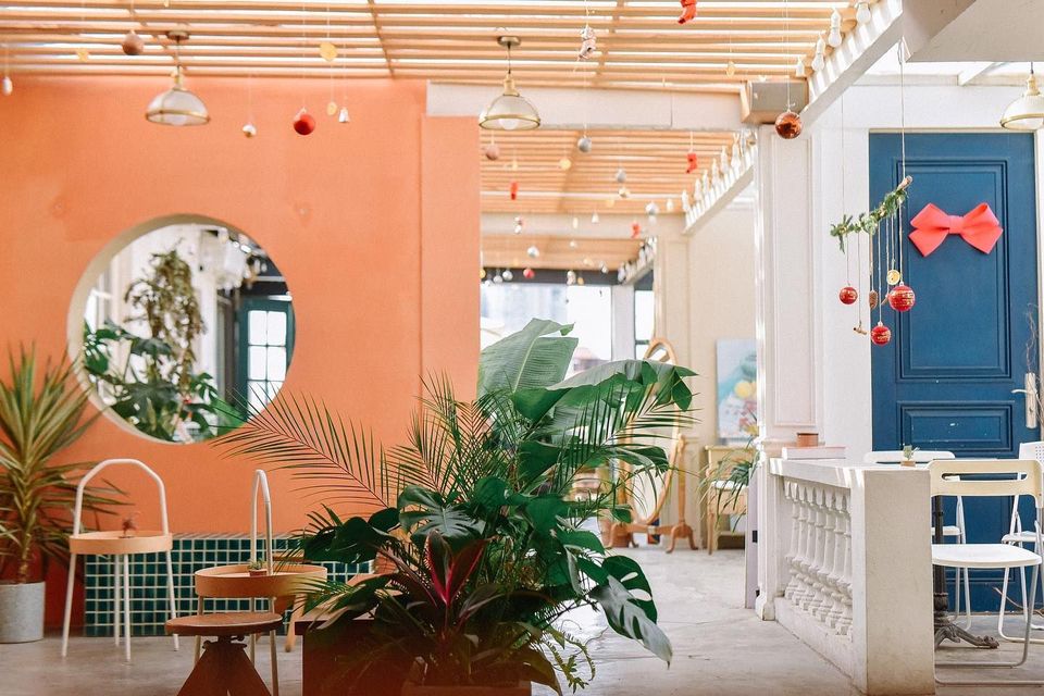 Mô hình kinh doanh quán cafe studio thu hút giới trẻ
