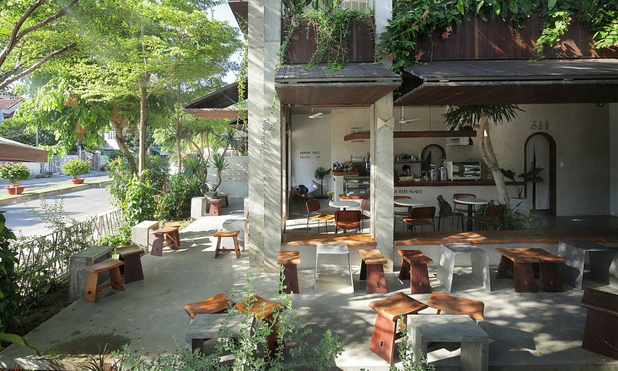 cafe-via-he-3 Thiết kế quán cafe vỉa hè theo phong cách sân vườn
