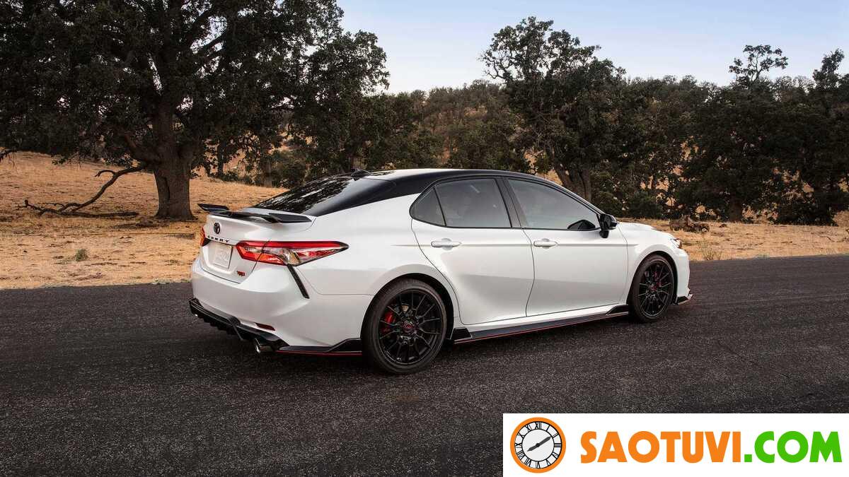 Thông số kỹ thuật Camry 2020: Về Kích Thước, Chiều rộng, chiều dài Với giá thành rẻ, Camry 2020 vẫn còn thiếu đi một số tính năng nhiều người mong đợi
