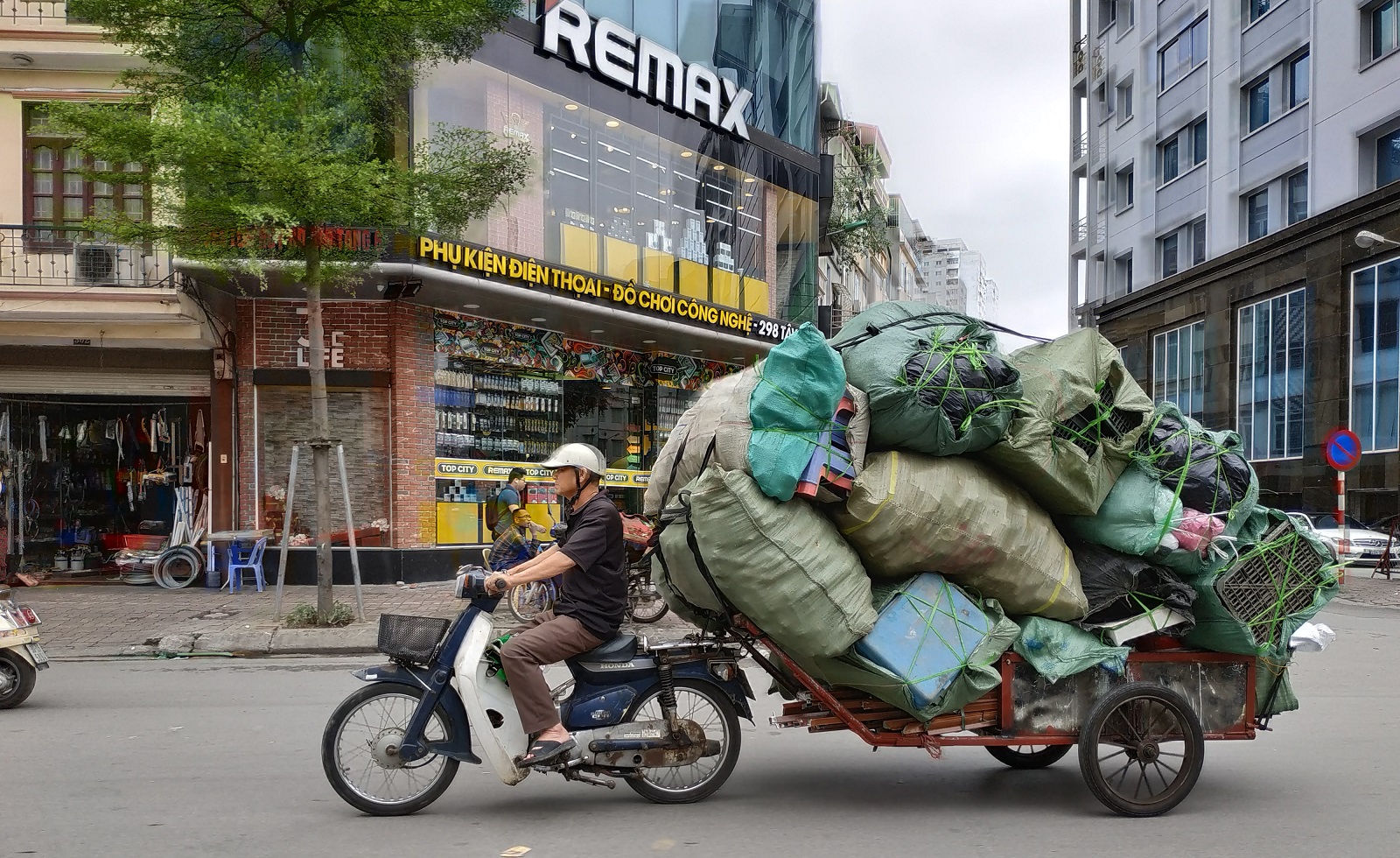 Bỏ túi 3 mẹo giúp vận chuyển hàng hóa nặng, cồng kềnh hiệu quả