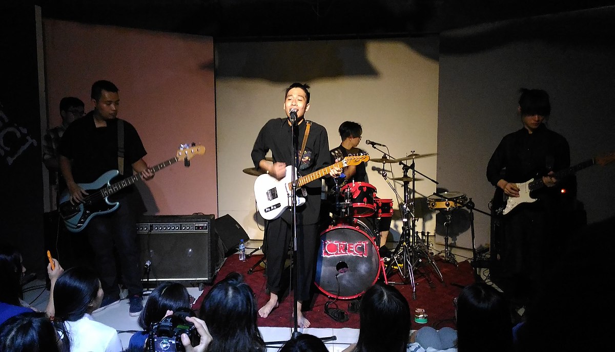chon-nhac-cu-quan-cafe-acoustic nhạc cụ tại quán cafe acoustic cần có âm thanh đẹp và bền