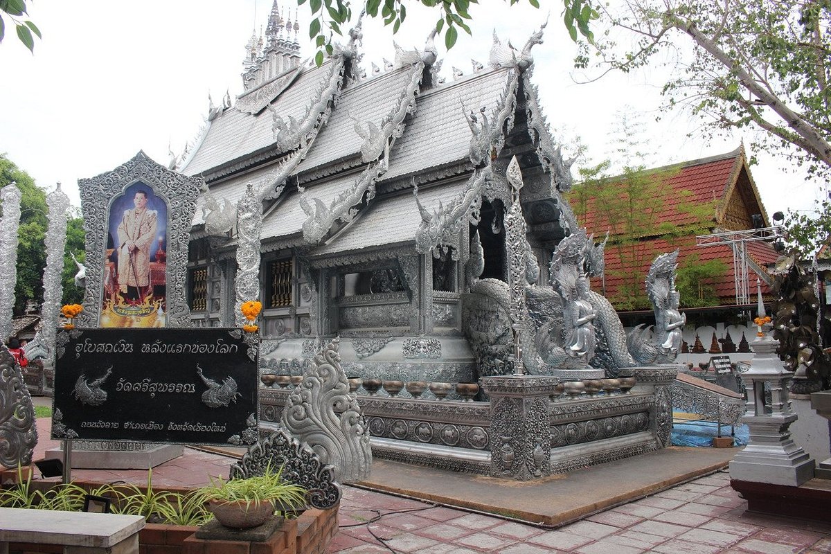 chua-bac-wat-sri-suphan-3 giờ mở cửa và giá vé chùa bạc wat sri suphan