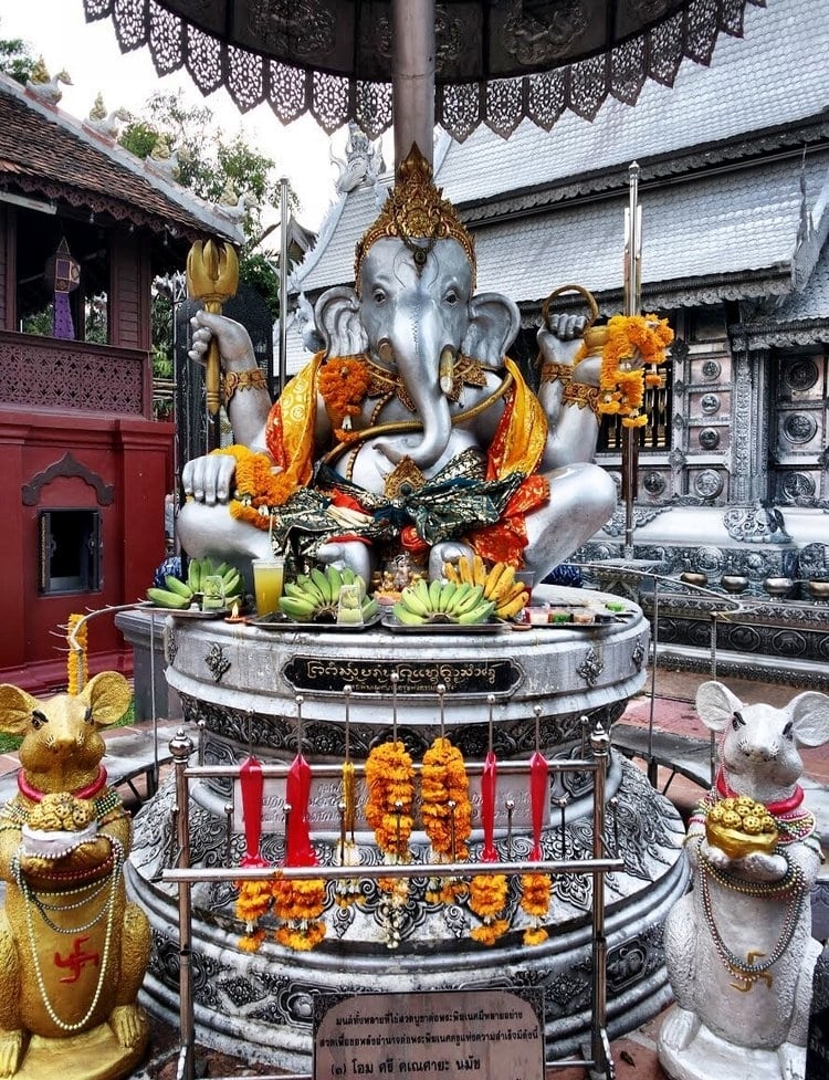 chua-bac-wat-sri-suphan-7-min vị thần Hindu đầu voi Phra Pikanet