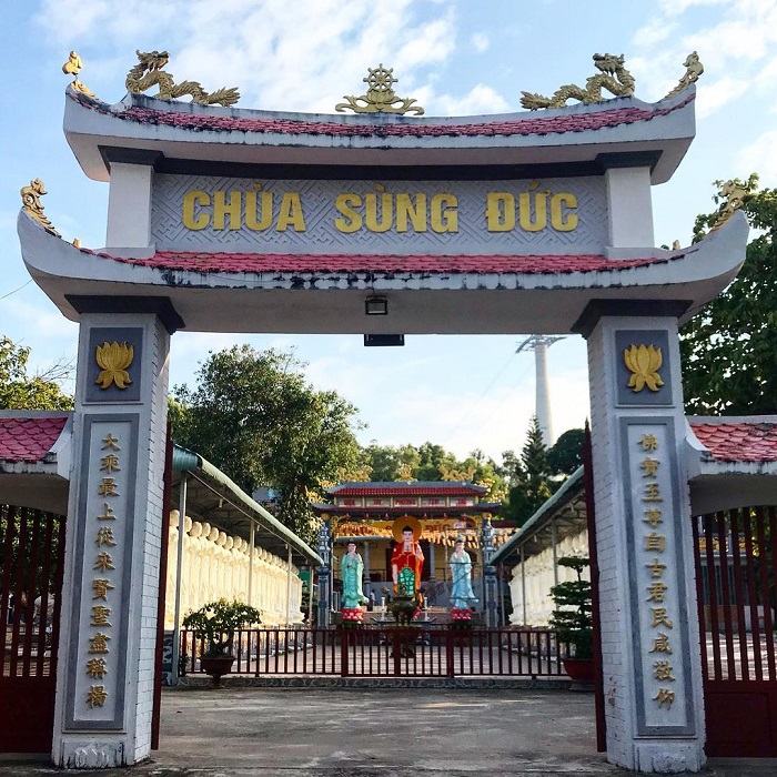 Review chùa Sùng Đức Phú Quốc – Chốn linh thiêng giữa đảo ngọc thơ mộng