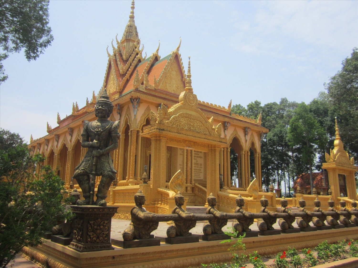 chua-vam-ray-8-min kinh nghiệm tham quan chùa vàm ray