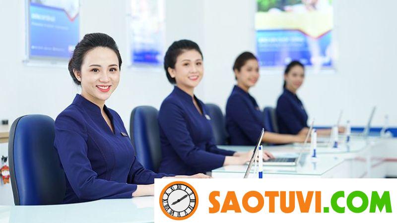 Con gái nên học nghề gì để dễ xin việc, có thu nhập ổn định? Ngành tài chính - ngân hàng là một sự lựa chọn ổn thỏa cho phụ nữ