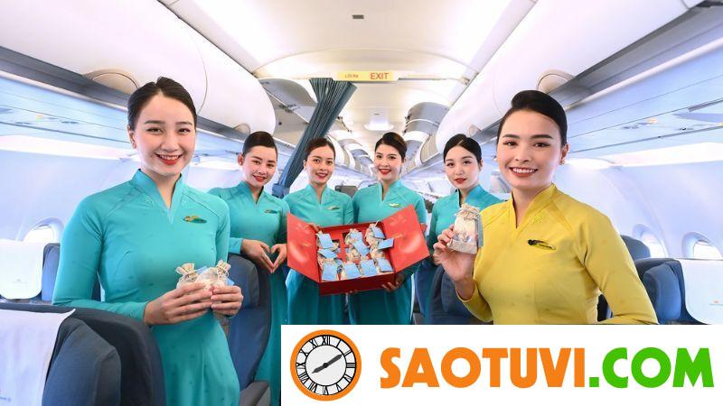 Con gái nên học nghề gì để dễ xin việc, có thu nhập ổn định? Tiếp viên hàng không là một ngành nghề phù hợp với những bạn gái yêu thích sự tự do và phiêu lưu