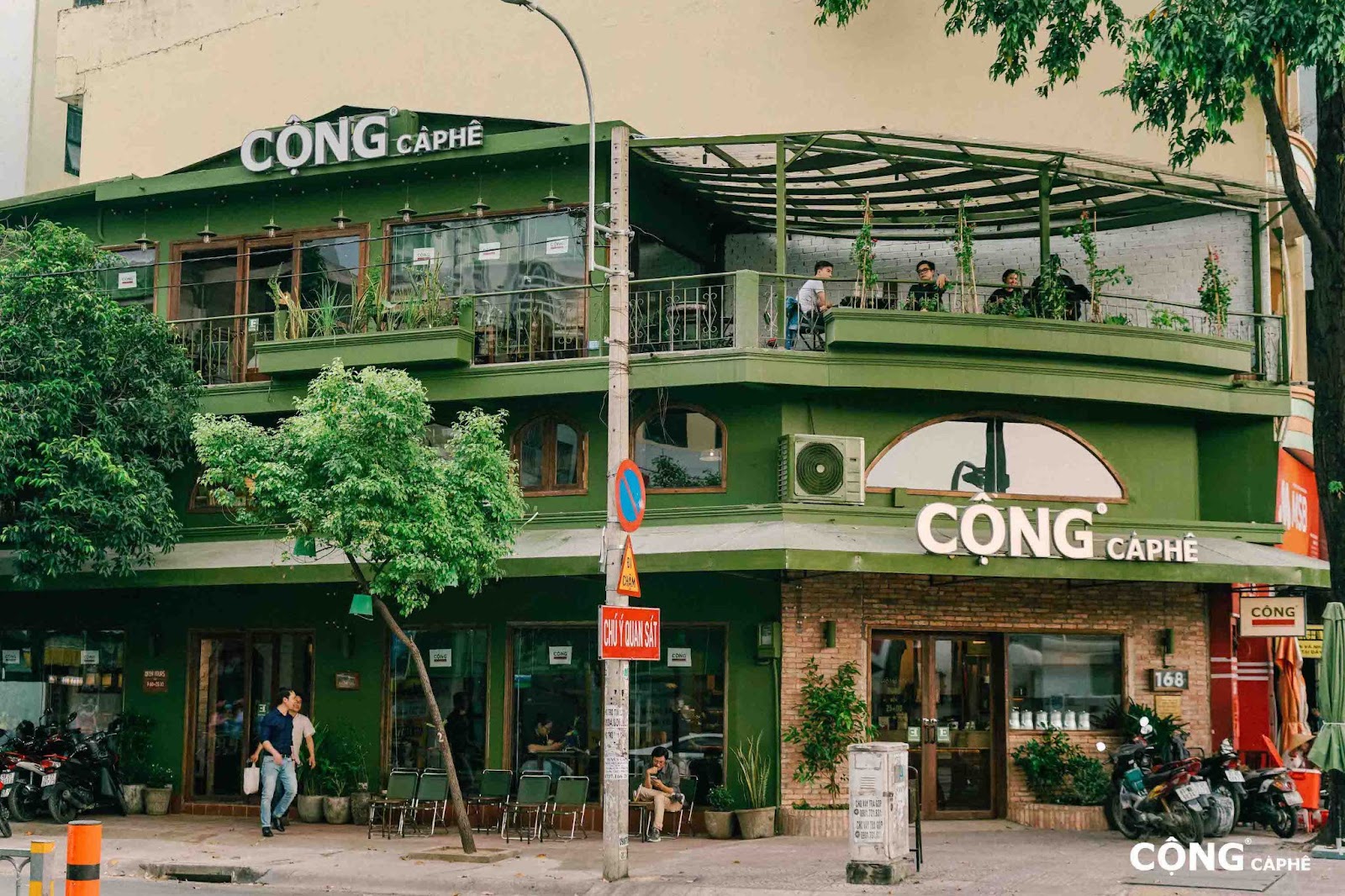 Cộng Cafe và những câu chuyện chưa kể. Có nên mở quán nhượng quyền Cộng cafe không?