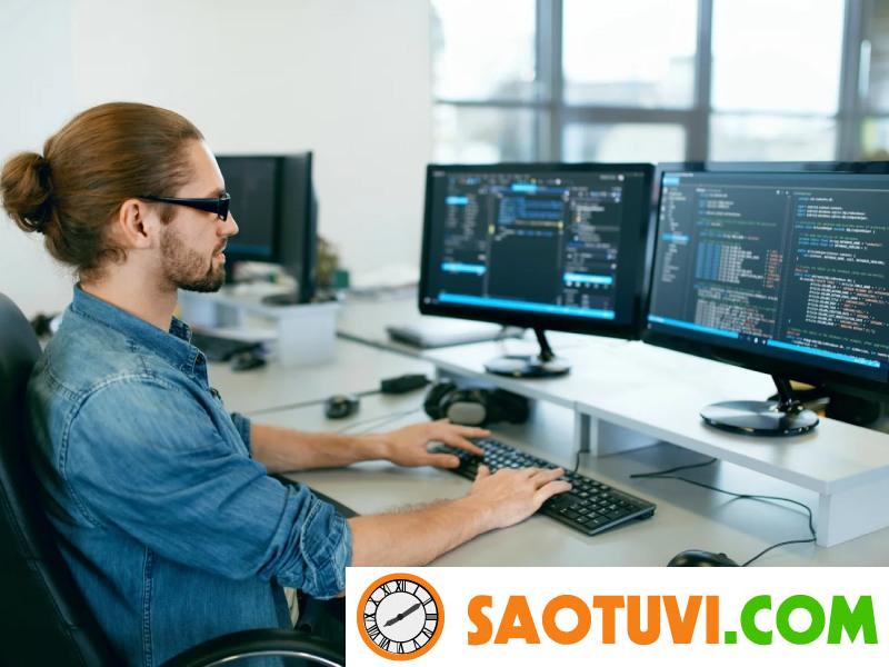 Top 13 công việc cho người hướng nội có mức lương hấp dẫn Công việc lập trình viên mang lại nguồn thu nhập khá ổn định và phù hợp với các bạn hướng nội