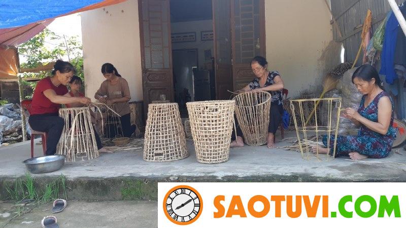 11 Công việc làm thêm tại nhà cho phụ nữ giúp tăng thu nhập Phụ nữ có thể nhận gia công, làm đồ thủ công tại nhà