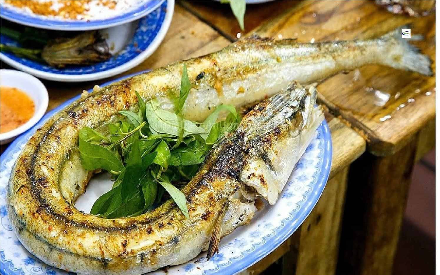 dac-san-nam-du-1 Đặc sản Nam Du - Cá xanh xương nướng bẹ chuối
