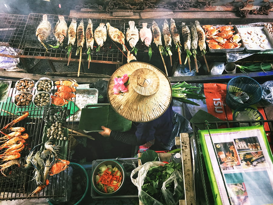 den-thai-ban-se-an-tuong-voi-am-thuc-va-van-hoa-noi-day den-thai-ban-se-an-tuong-voi-am-thuc-va-van-hoa-noi-day.