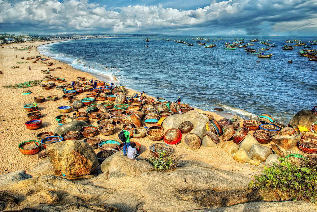 ganh-son-phan-thiet-6 khám phá cuộc sống ngư dân làng chài