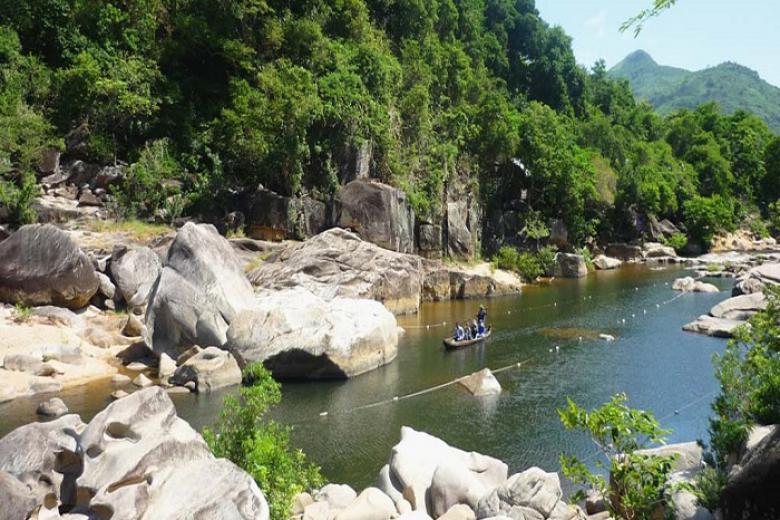 ham-ho-4 cảnh sắc hầm hô