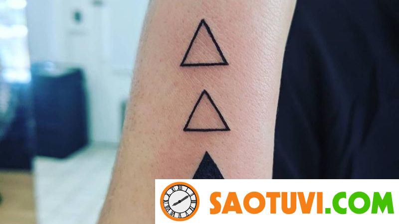 100+ hình xăm tam giác độc lạ cho người yêu thích sự bí ẩn 1 hình xăm đen đại diện cho sự khác biệt