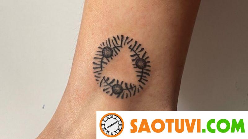100+ hình xăm tam giác độc lạ cho người yêu thích sự bí ẩn Mẫu hình xăm ý nghĩa cho cả nam lẫn nữ