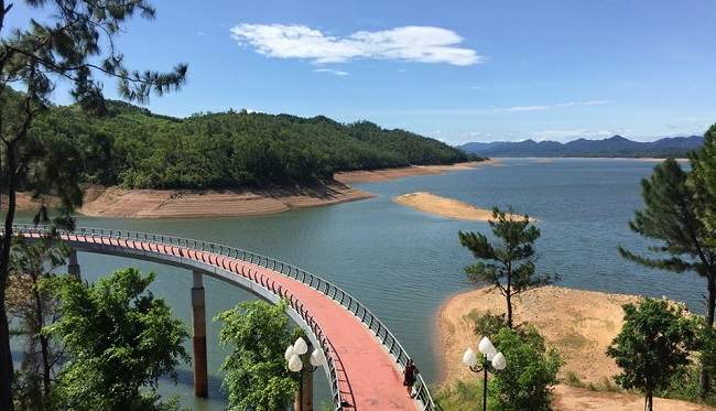 ho-ke-go-2-min View sống ảo cực chill tại hồ Kẻ Gỗ Hà Tĩnh