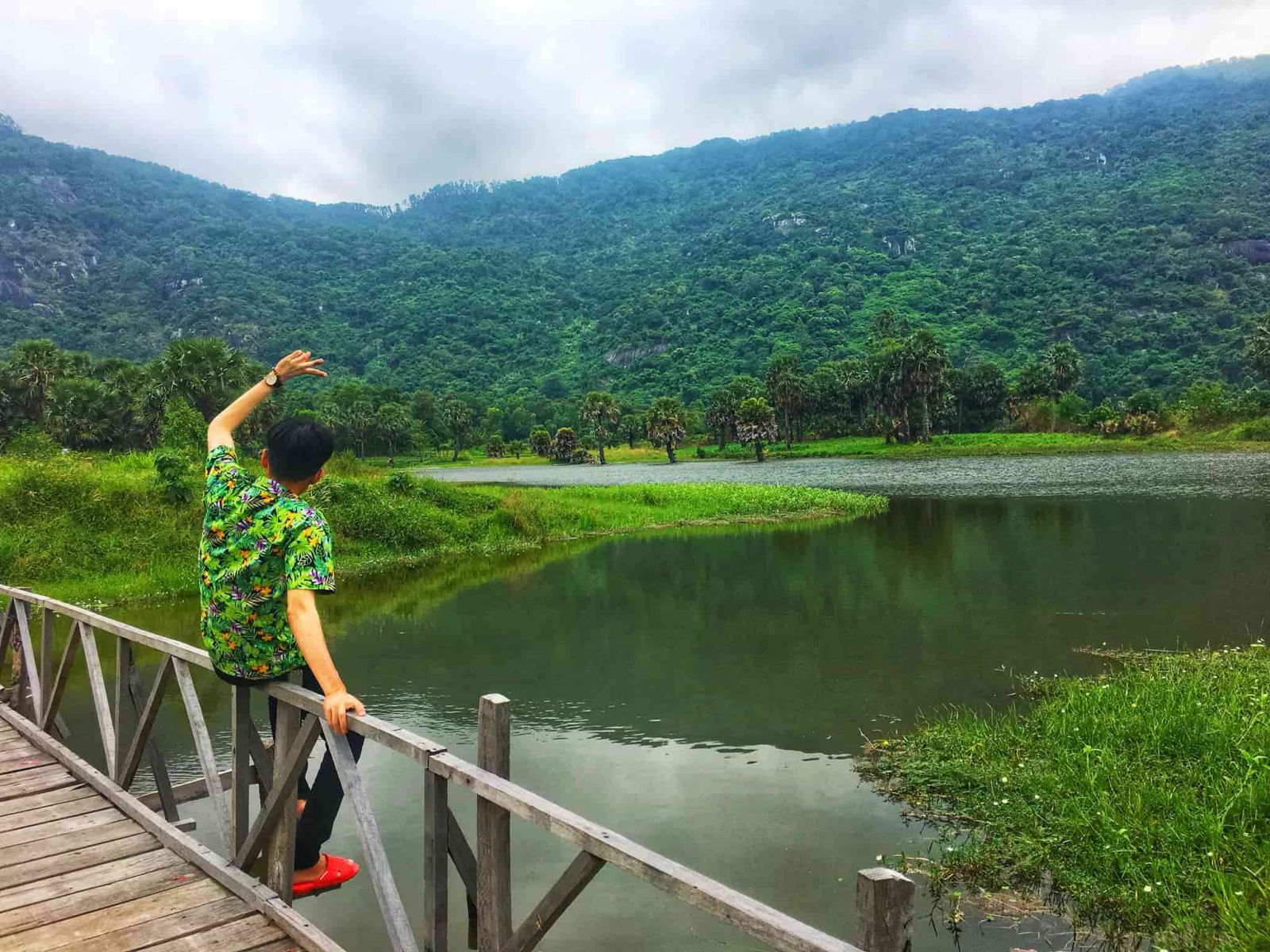 ho-o-thum-2-min Check in tại hồ Ô Thum