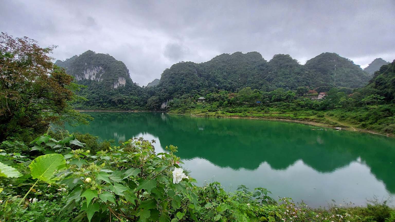 ho-thang-hen-2 vẻ đẹp hồ thang hen