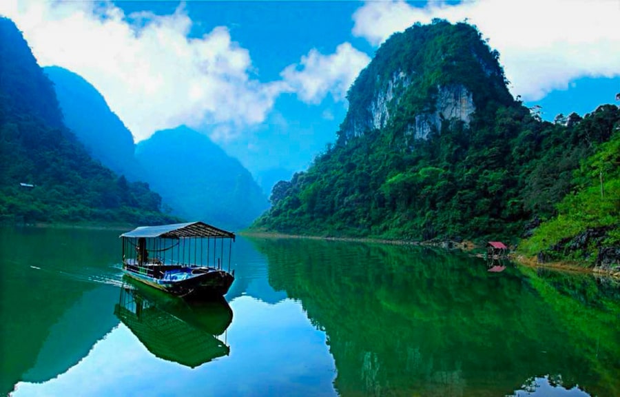 Hồ Thang Hen: Tuyệt tác thiên nhiên hùng vĩ giữa non nước tỉnh Cao Bằng