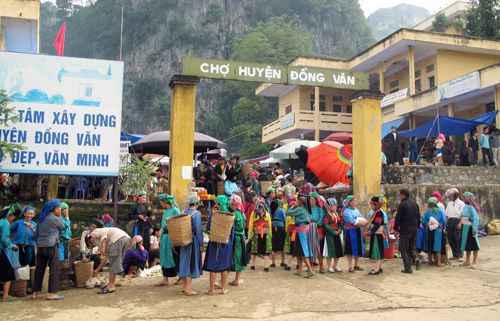 Chợ Vùng Cao Đồng Văn