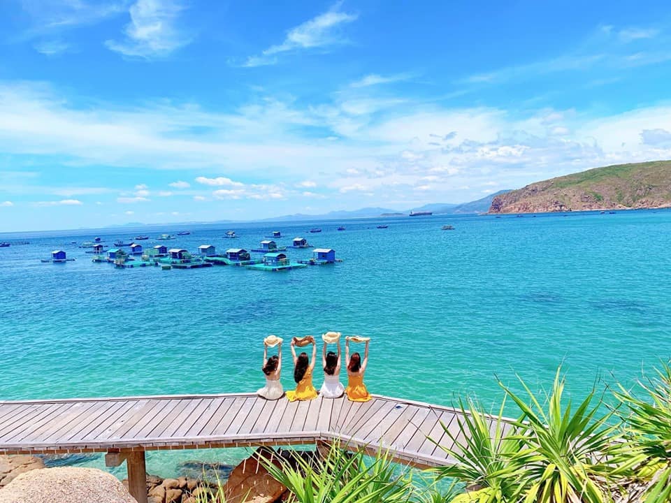 Tận hưởng biển xanh, cát vàng tại Hòn Khô Quy Nhơn