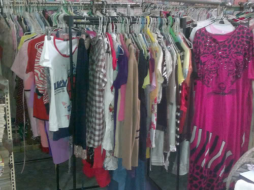 hot-bac-nho-4-y-tuong-kinh-doanh-sieu-don-gian-tu-do-cu-2 Ý tưởng kinh doanh quần áo cũ