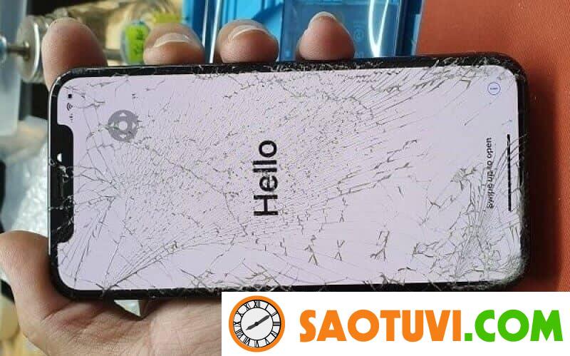 Giải đáp iPhone 11 Pro Max bị vỡ màn hình có sửa được không? Trường hợp khi iPhone 11 Pro Max bị va chạm và cần thay mặt kính