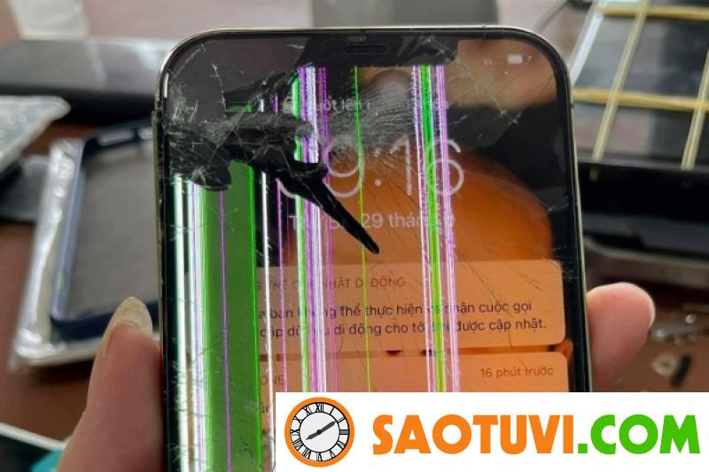 Giải đáp iPhone 11 Pro Max bị vỡ màn hình có sửa được không? Trường hợp nên đi thay mới màn hình khi iPhone 11 Pro Max bị vỡ màn hình.
