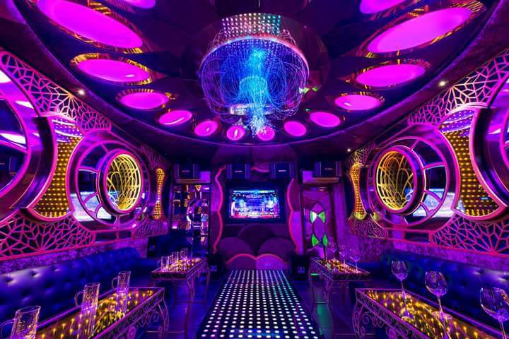 karaoke-den-led thiết kế quán cafe sử dụng đèn led
